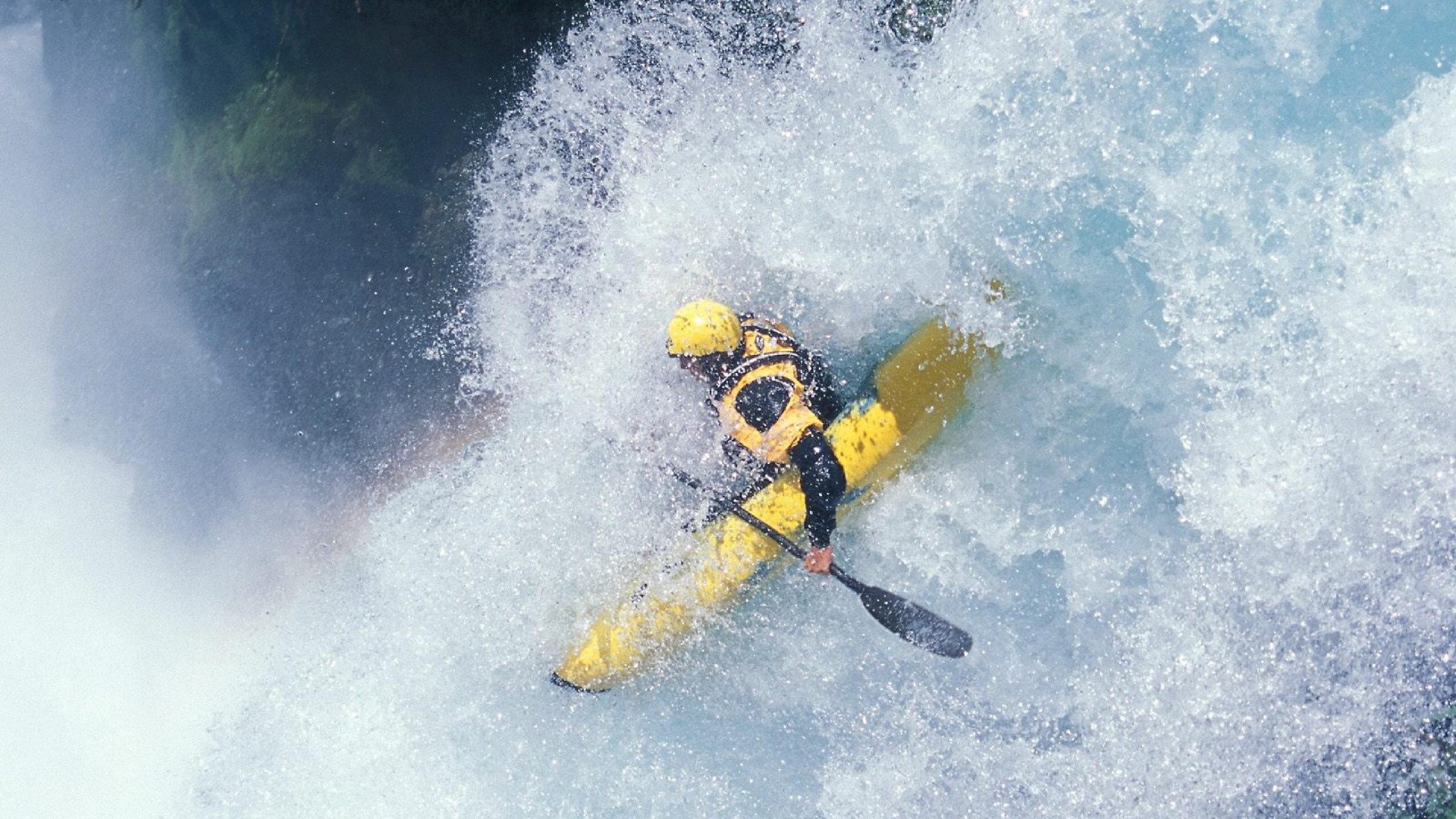 -《硬核对抗：FPS类电竞赛事激烈拼杀》，硬核pk